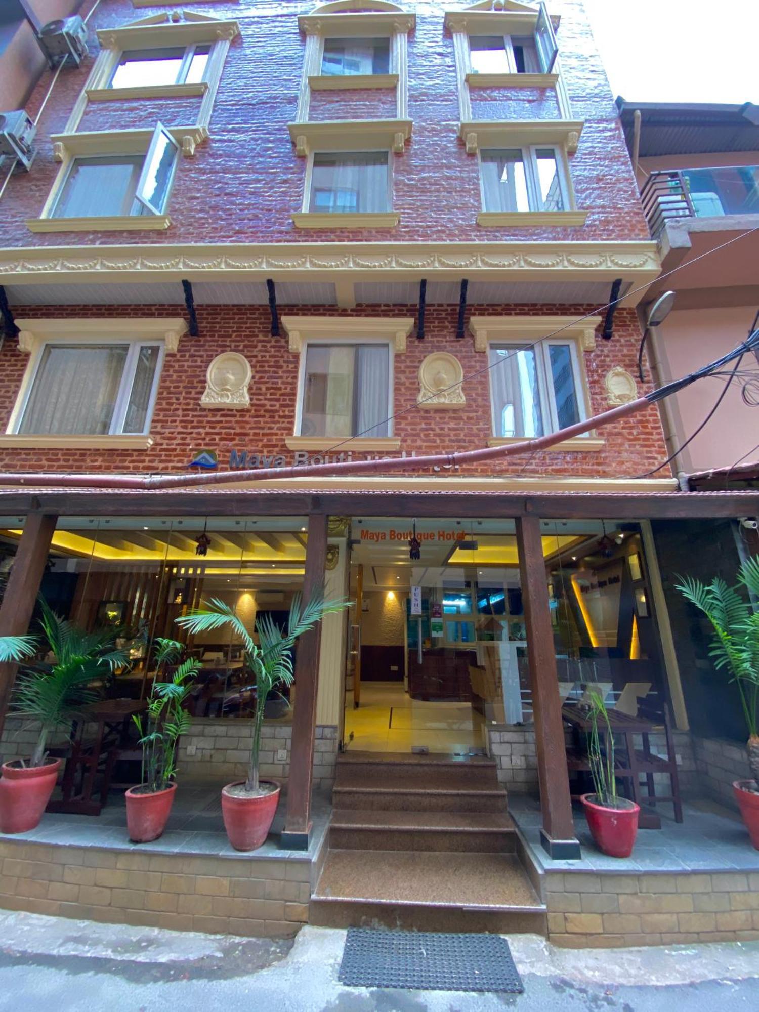 Hotel Maya Boutique & Apartment カトマンズ エクステリア 写真