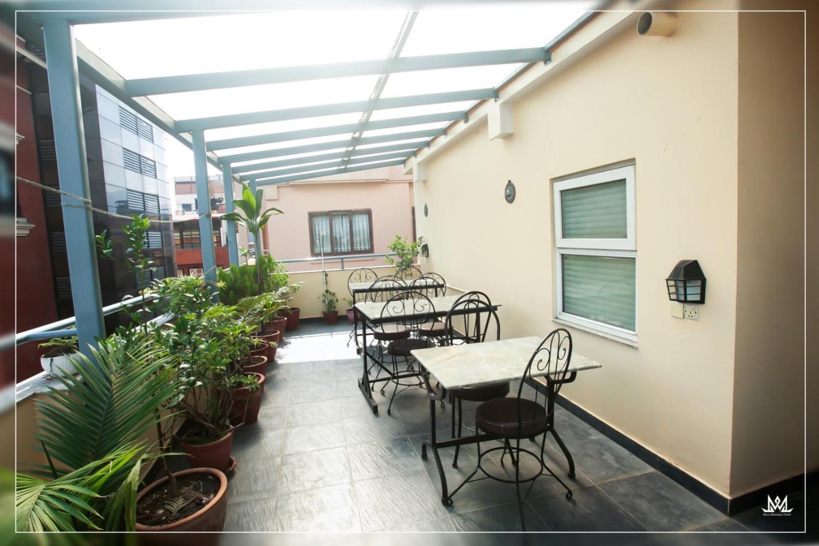 Hotel Maya Boutique & Apartment カトマンズ エクステリア 写真